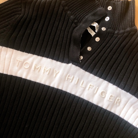 VINTAGE Tommy Hilfiger Mock Neck Sweater💯🔥 - Picture 5 of 16